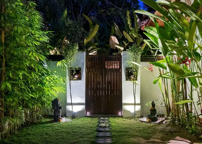 Bijia W Private Pool - Peaceful Quiet Luxury - Near Monkey Forest ウブド